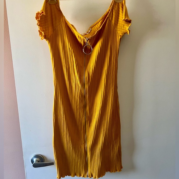 Heart & Hips Dress size M - Picture 2 of 3